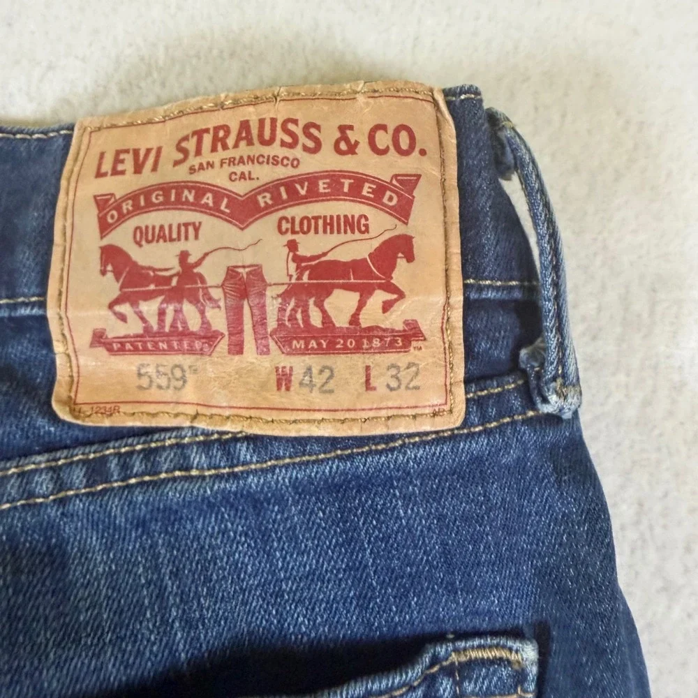 Levis 559 Relaxed Straight Jeans Mens 42x32 Blue Medium Wash Denim Pants